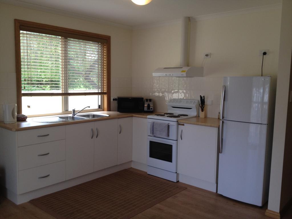 Millicent Lakeside Caravan Park Hotel Exterior photo