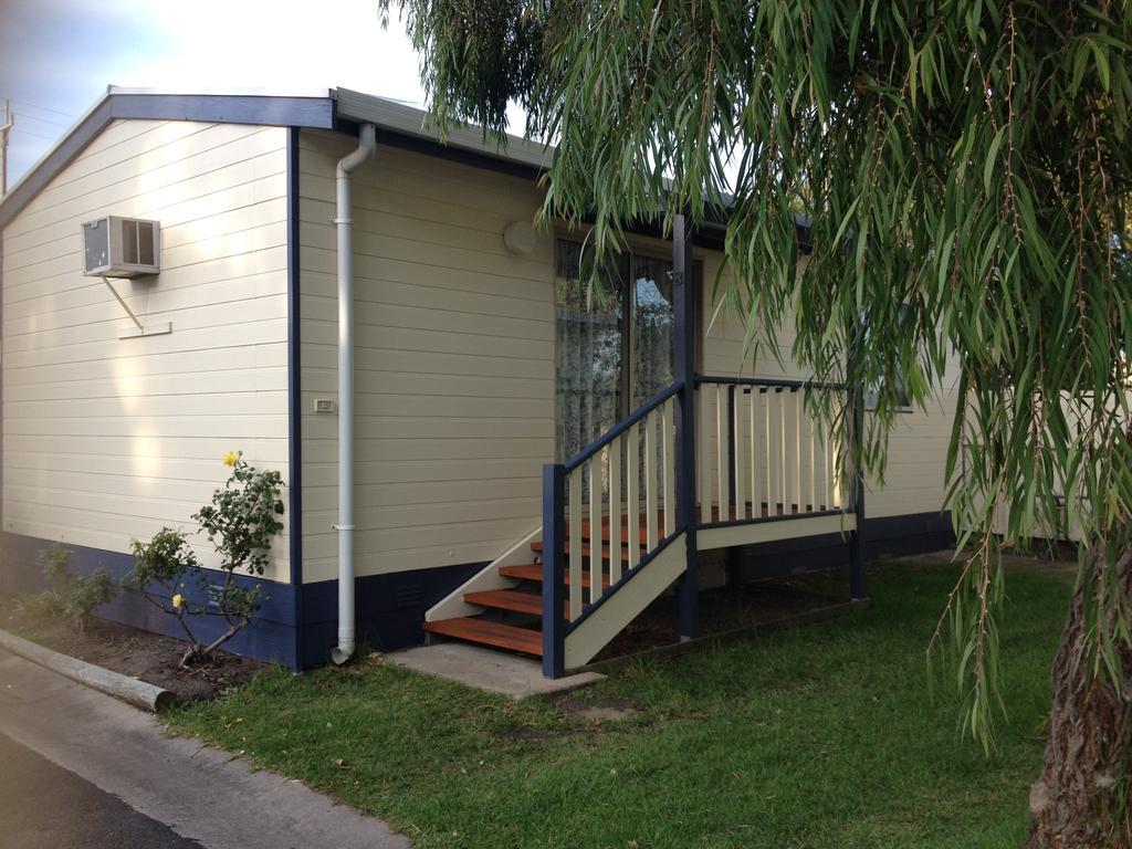Millicent Lakeside Caravan Park Hotel Exterior photo