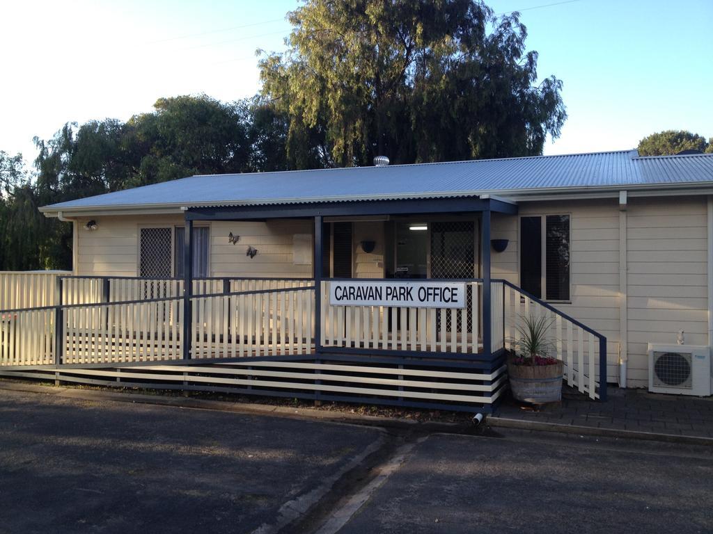 Millicent Lakeside Caravan Park Hotel Exterior photo